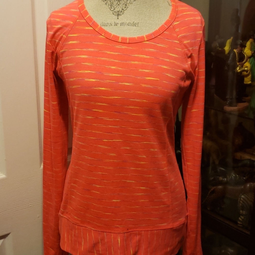 Reebok top